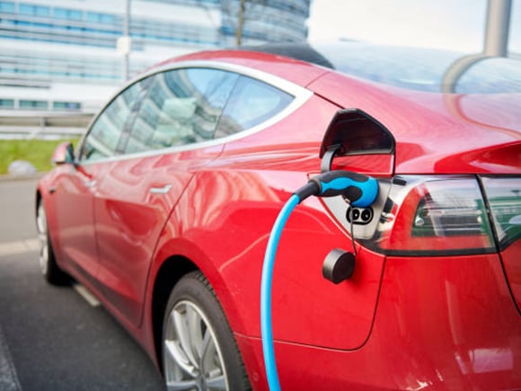 Charging electric vehicle