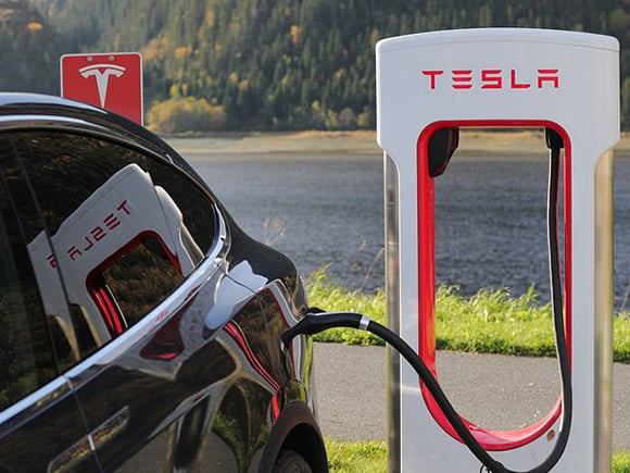 Tesla Model X charging1